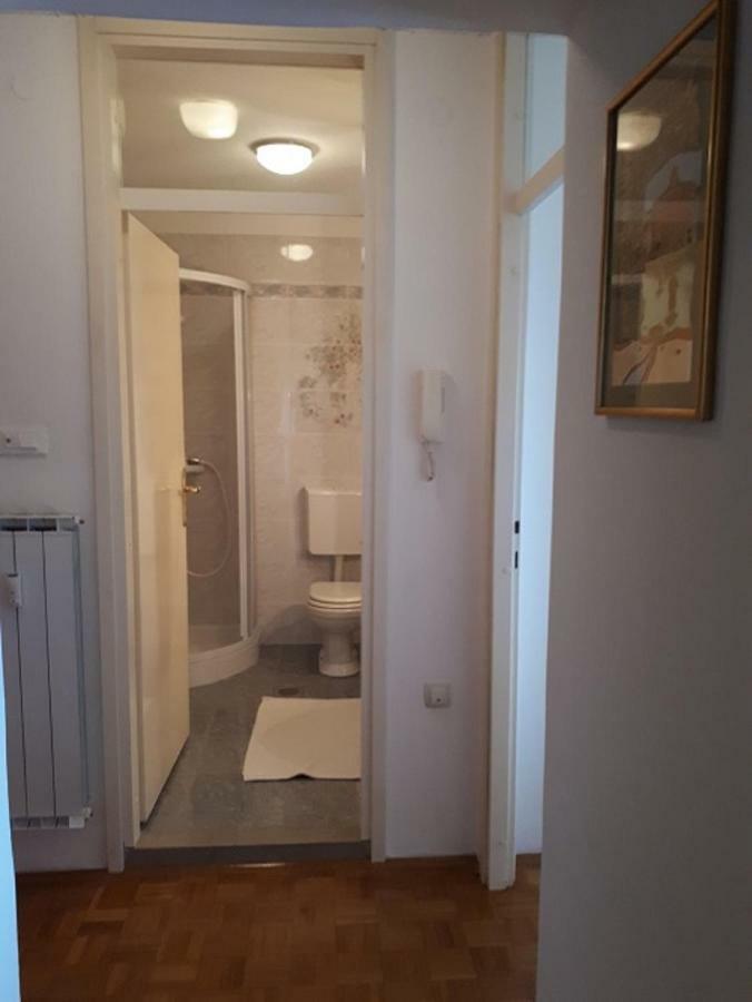Apartma Lilu Apartment โคเปร์ ภายนอก รูปภาพ